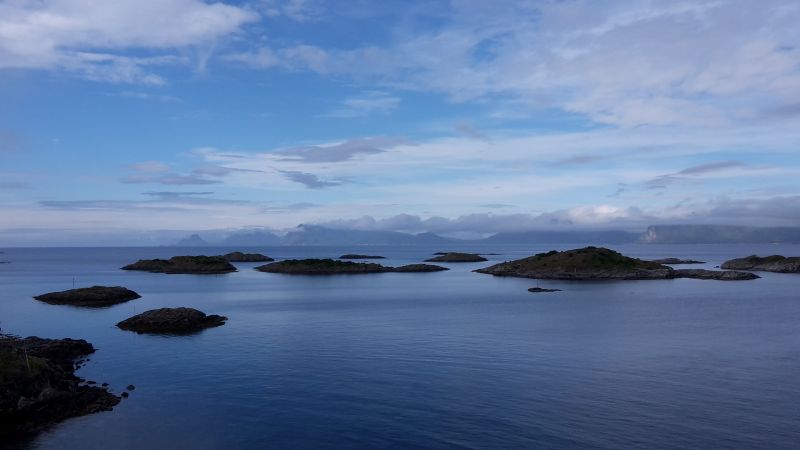 Blick auf Inseln bei Henningsvær