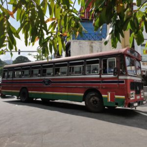 Kandy Stadtansicht, Busfahren auf Sri Lanka