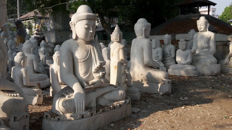 Buddha Statuen Produktion