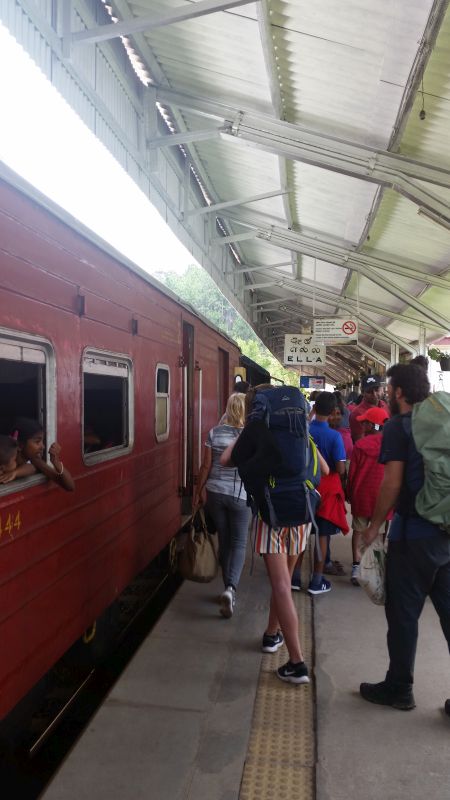 Ankunft Ella Station Sri Lanka Zugfahrt