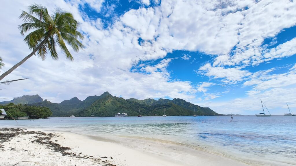Oponuhi Beach