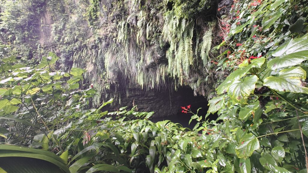 Tahiti Grotte