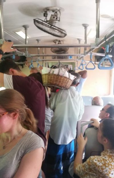 Zuginnenraum Kandy nach Nuwara Eliya